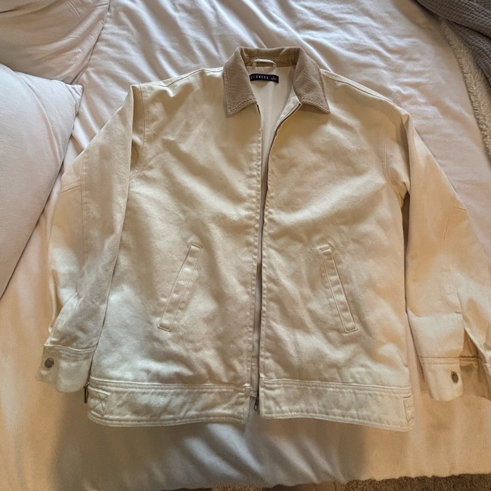 Lioness Cream Teddy Jacket with Tan Collar - Picture 4 of 5